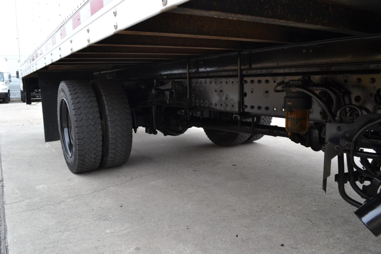 2016 WHITE /BLACK HINO 195 with an JO5E-TP 5.1L 210HP TURBO CHARGED DIESEL engine, AISIN A465 6SPD AUTOMATIC transmission, located at 9172 North Fwy, Houston, TX, 77037, (713) 910-6868, 29.887470, -95.411903 - Photo#9